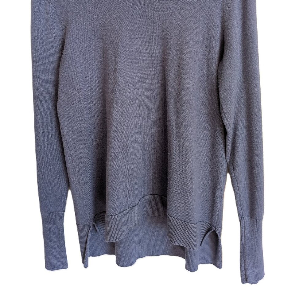 Sweater - Picture 2 of 6